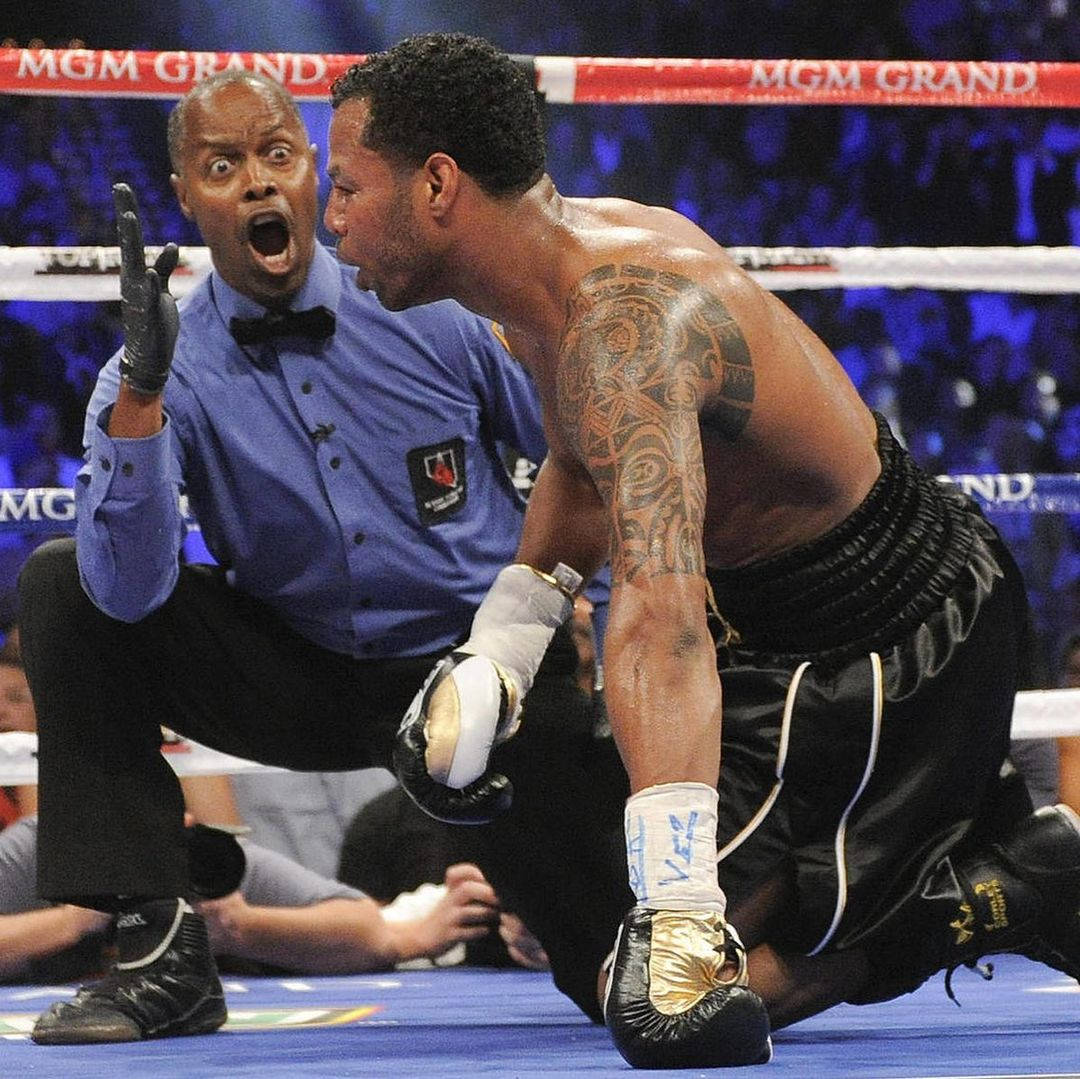 Shane Mosley With Shouting Referee