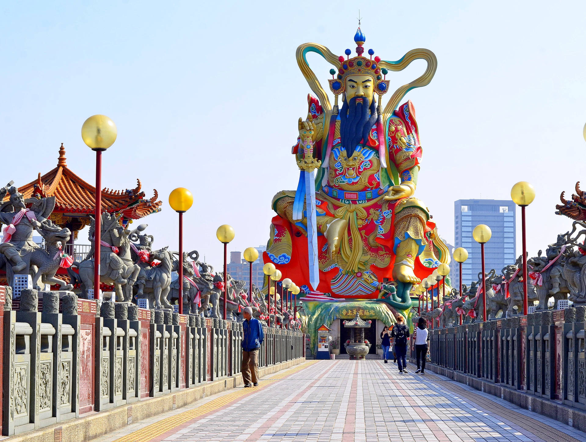 Shangdi Statue In Taiwan Background