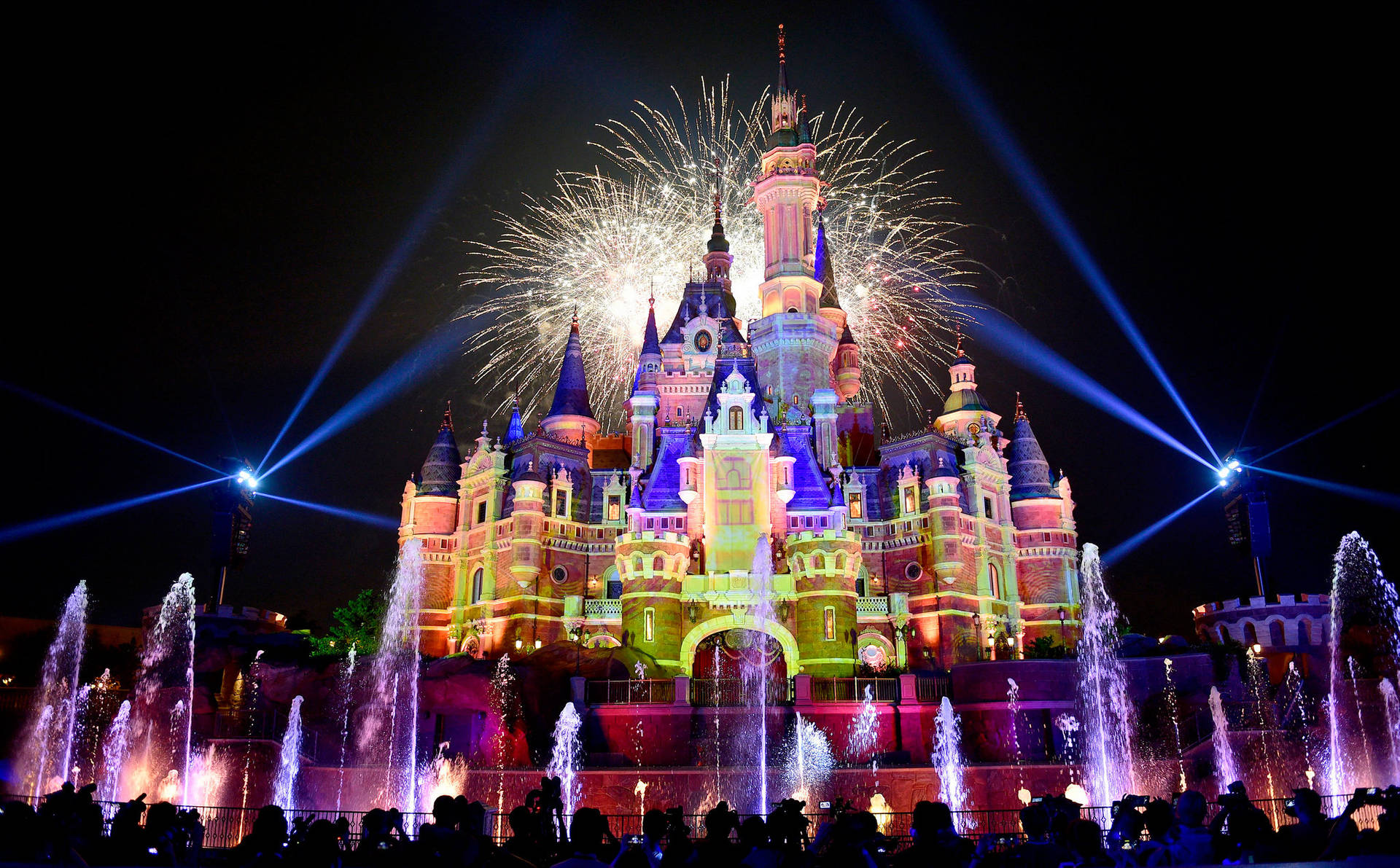 Shanghai Disney Resort In China Background