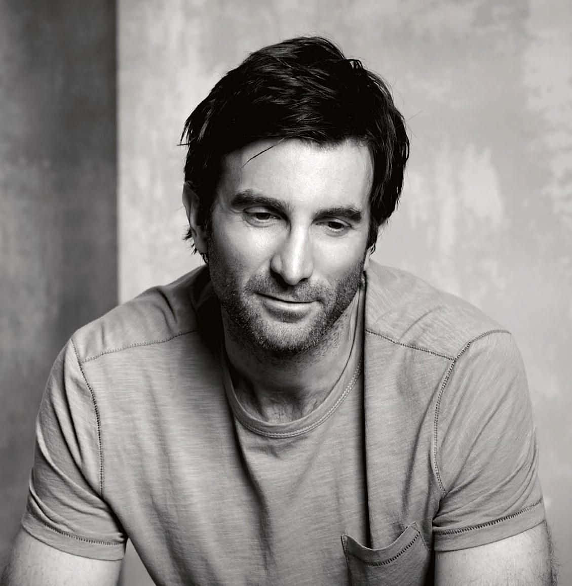 Sharlto Copley [wallpaper] Background