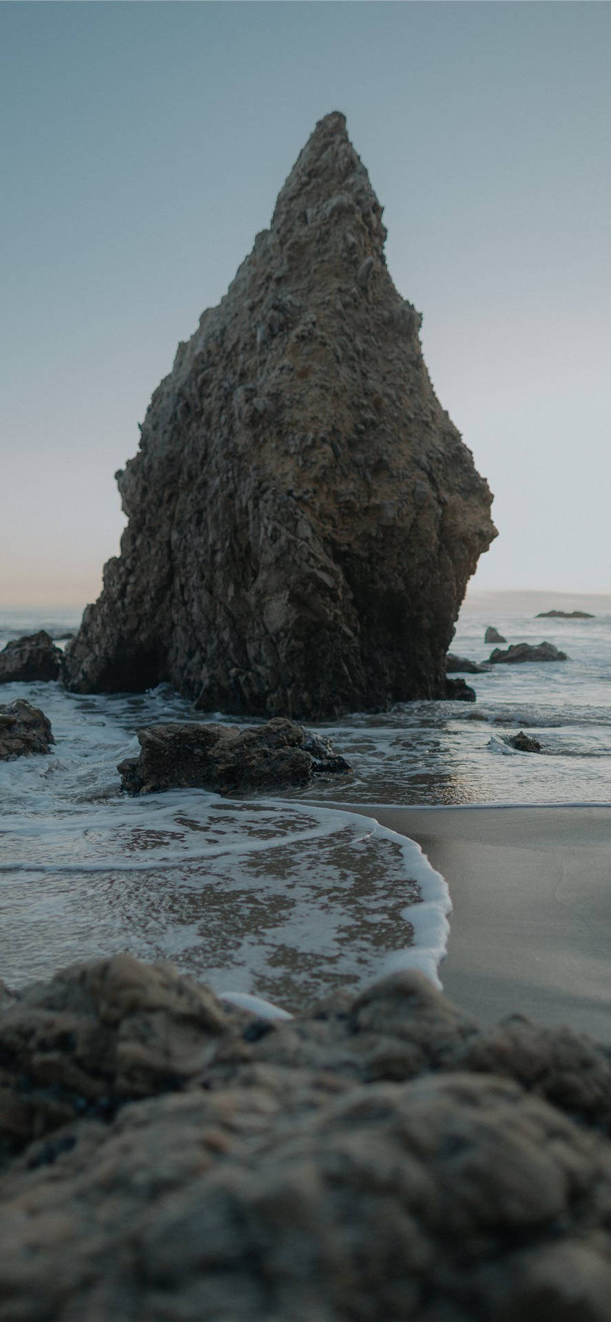 Sharp Rock Formation Malibu Iphone Background