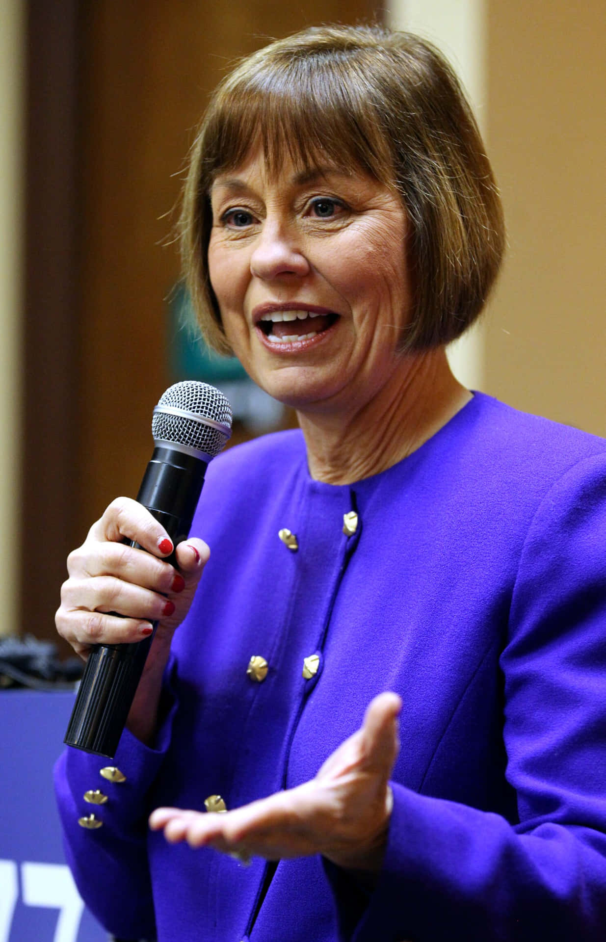 Sharron Angle Delivering A Speech Background