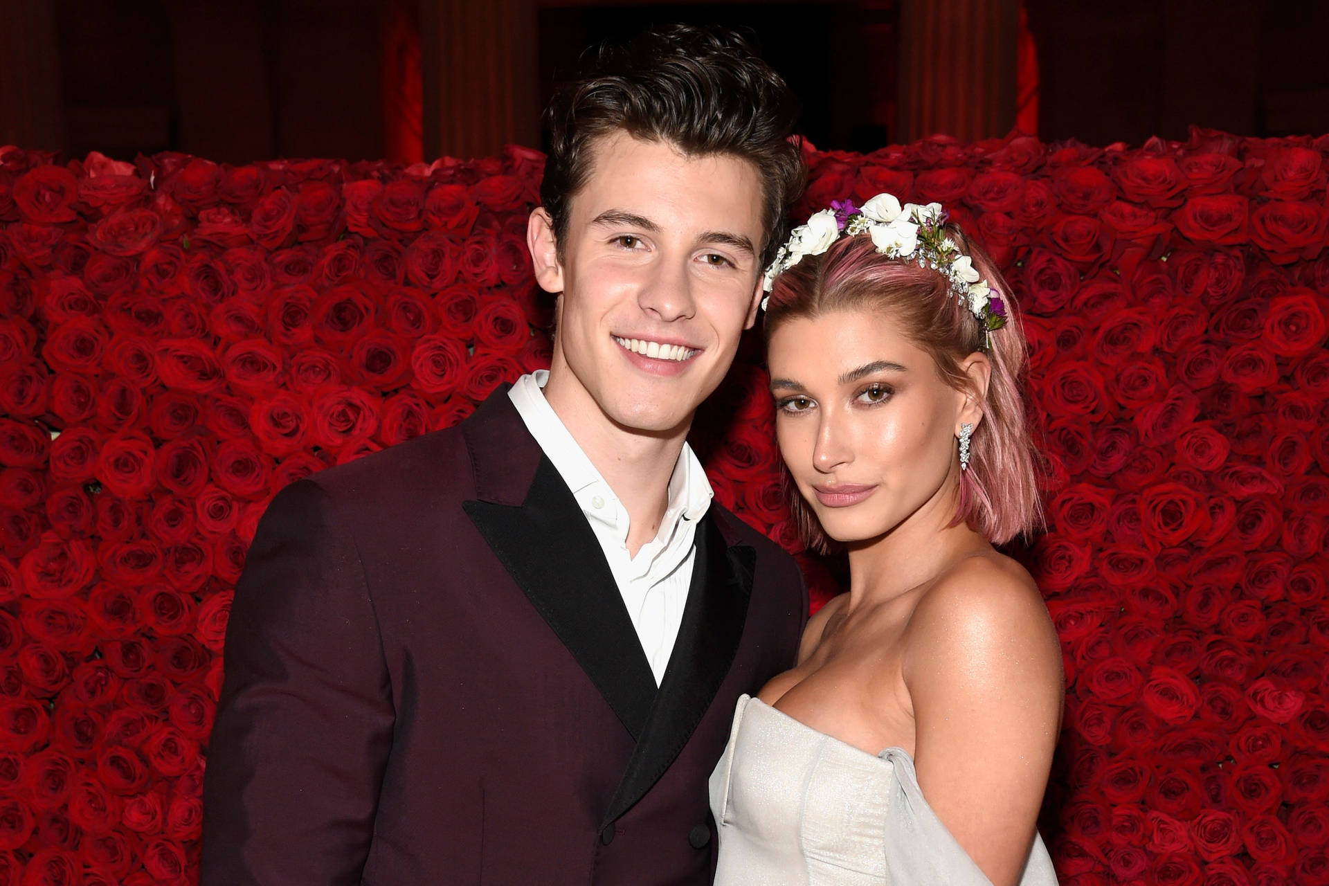 Shawn Mendes And Hailey Baldwin Background
