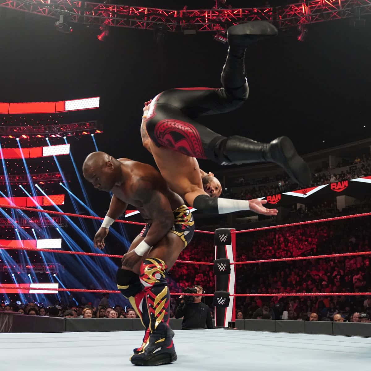 Shelton Benjamin Wwe Raw Ricochet Background