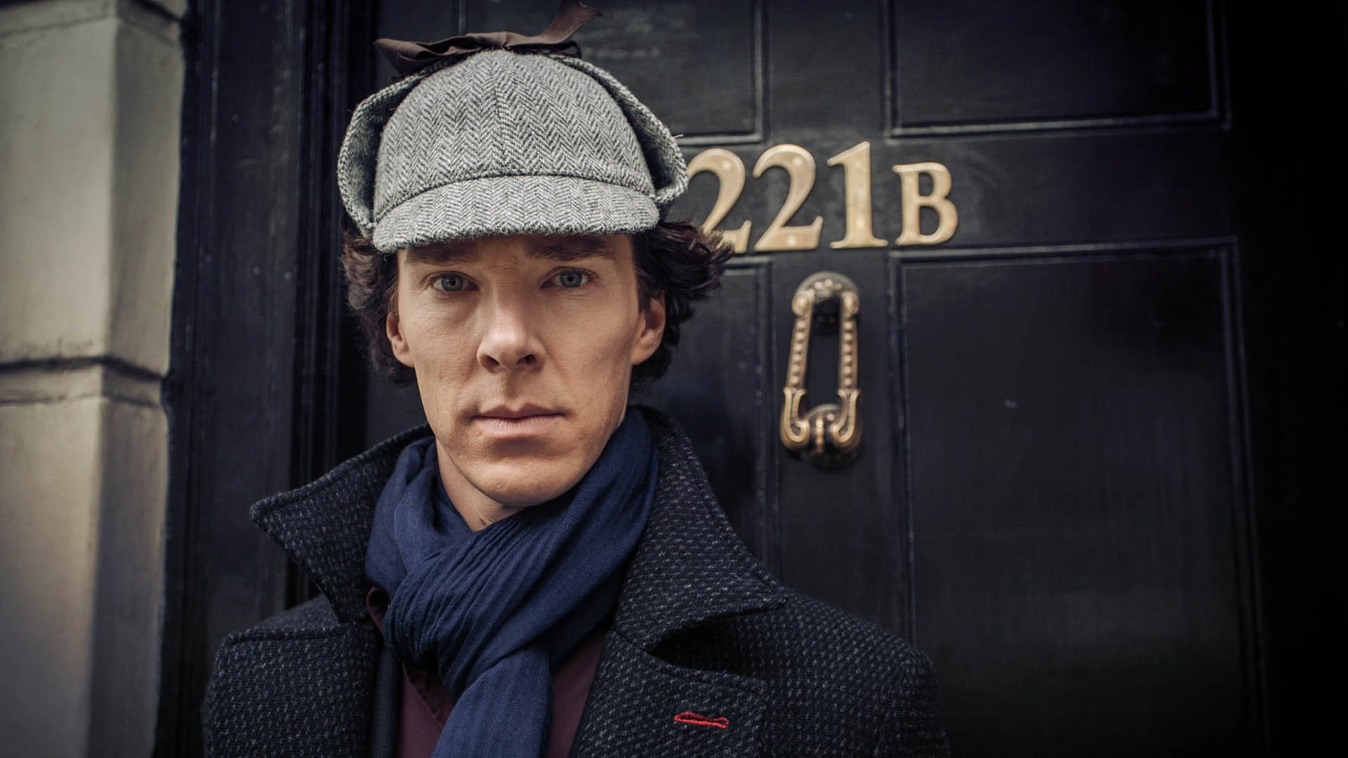 Sherlock Wearing Hat Background