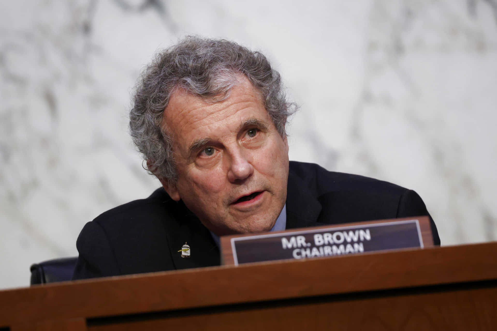 Sherrod Brown Delivering Speech In Congress Background