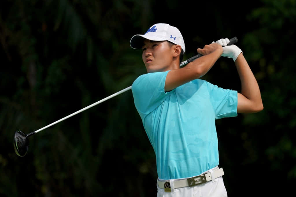 Shigeki Maruyama In Action On The Golf Course