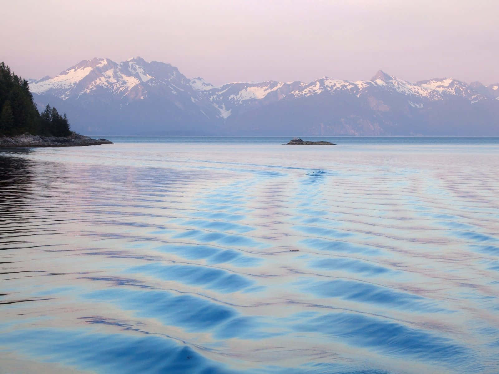 Shilak Lake Waves Glacier Bay National Park Background