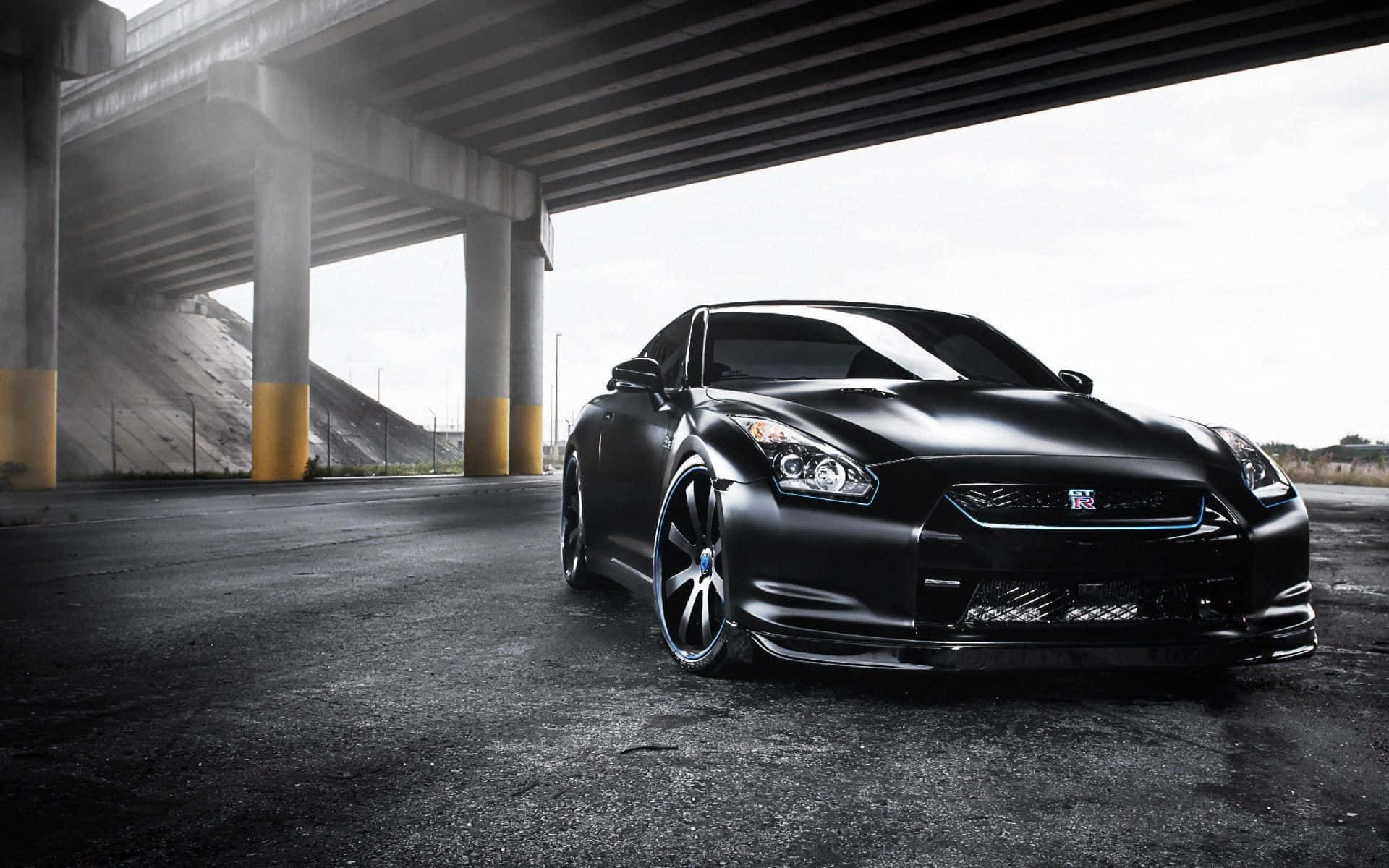 Shiny Black Nissan R35 Gtr