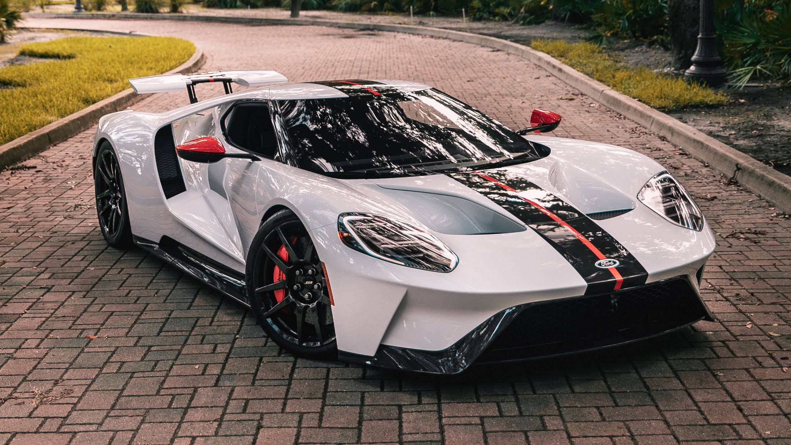 Shiny White Ford Gt Sports Car Background