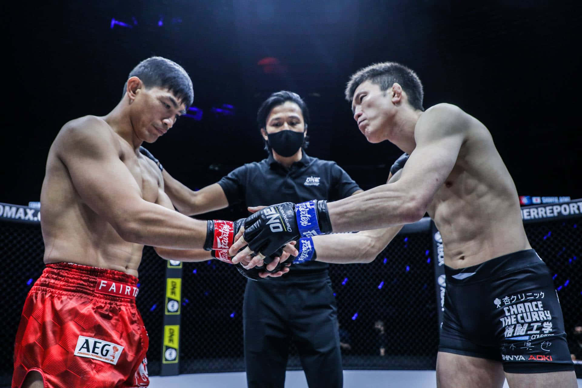 Shinya Aoki Eduard Folayang Handshake Background