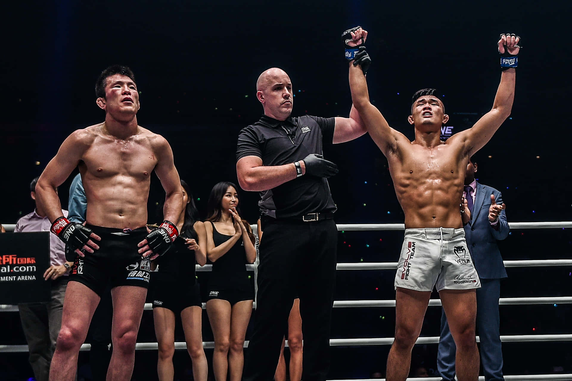 Shinya Aoki Losing Against Christian Lee Background