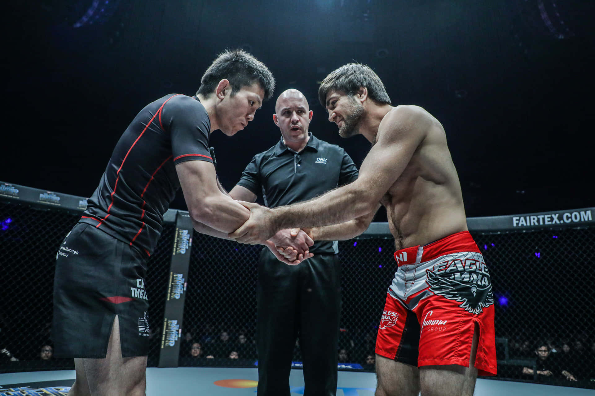 Shinya Aoki Shaking Hand Marat Gafurov Background