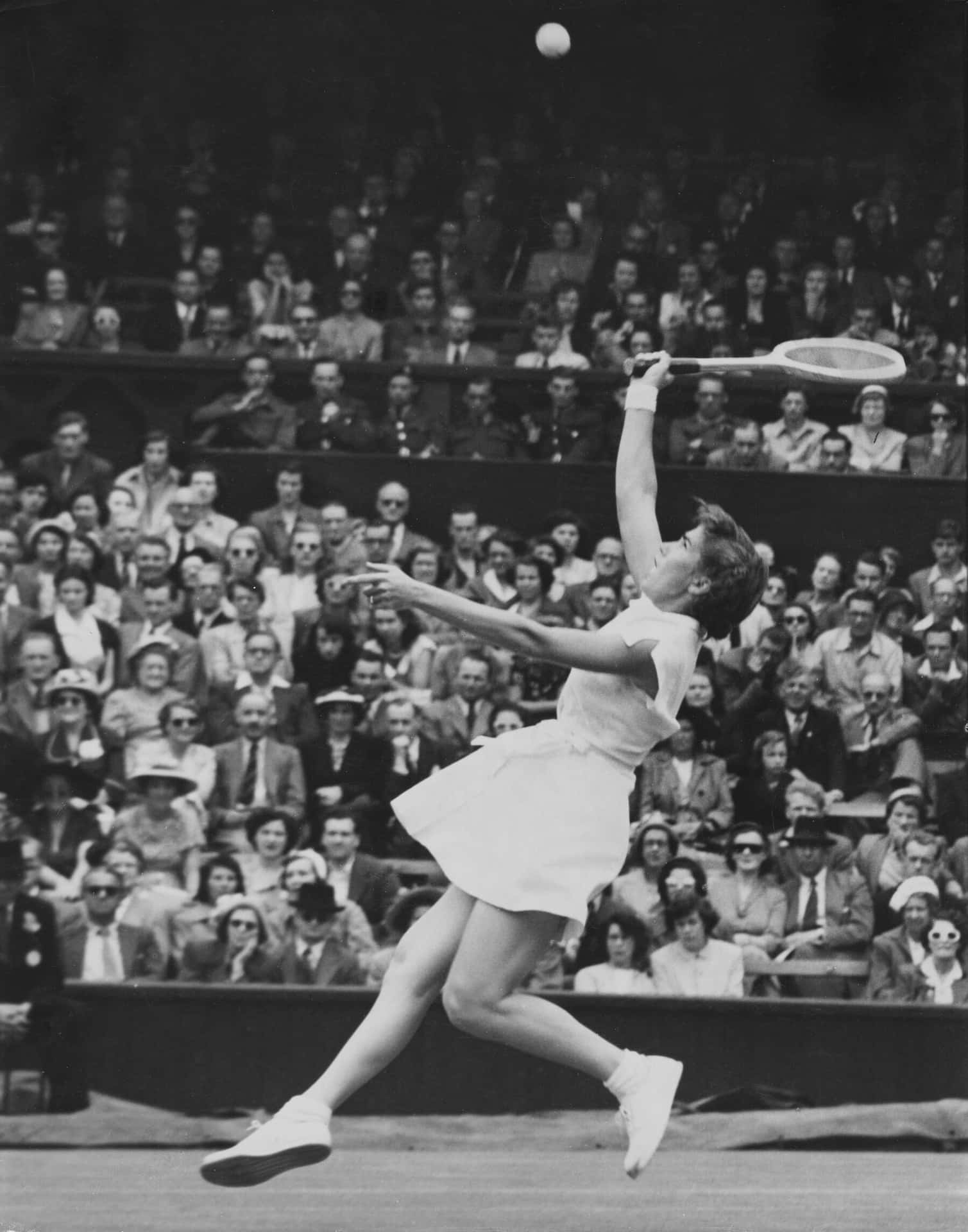 Shirley Fry Irvin At The 1956 Wimbledon Championships Background