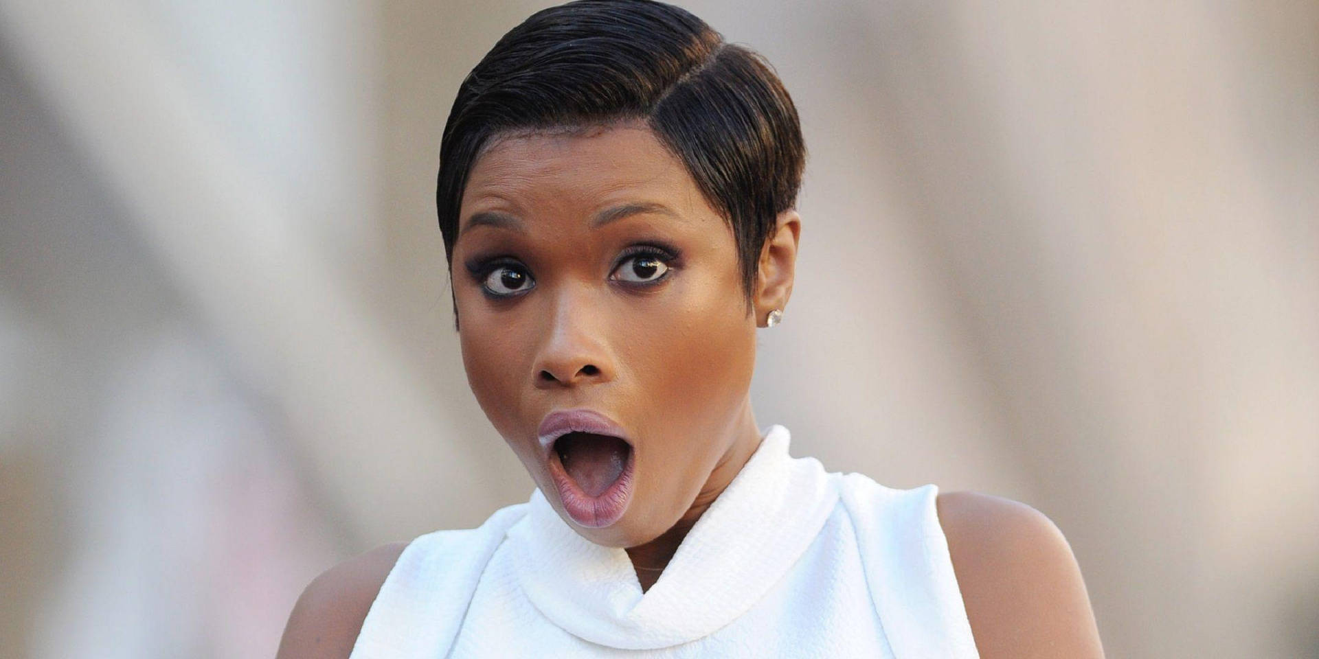 Shocked Face Of Singer-actress Jennifer Hudson Background