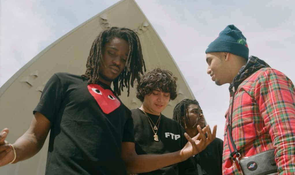 Shoreline Mafia Bring The Energy And Heat Onstage! Background