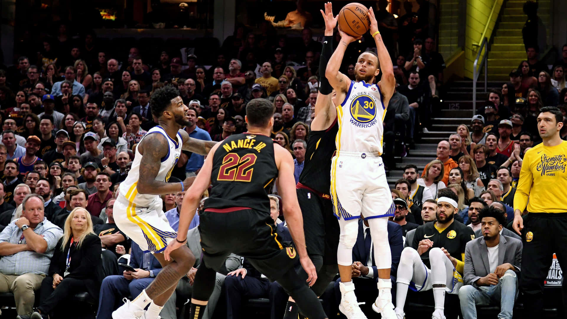 Shot Of Stephen Curry 4k Versus Cavaliers Background