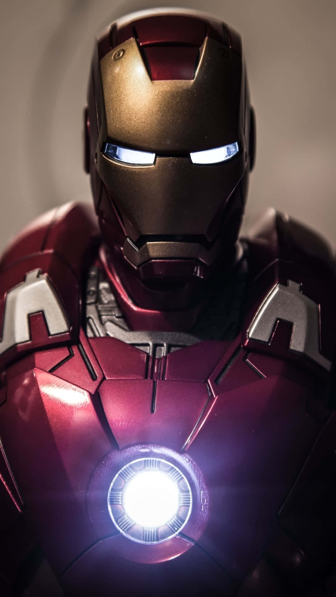 Show Off Your Love Of Iron Man With This Awesome Cool Iron Man Iphone Wallpaper
