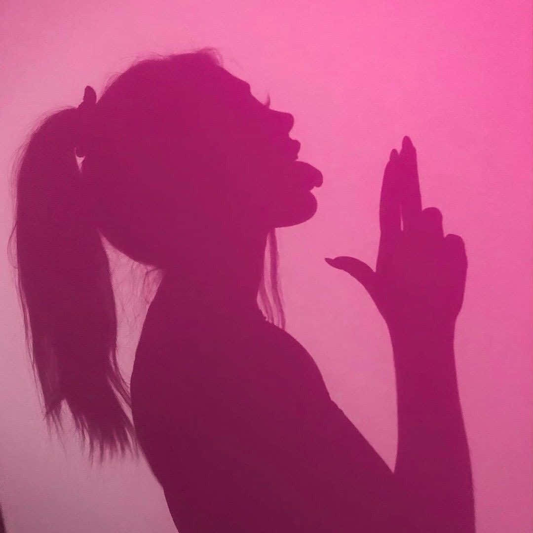 Show Your True Colours As A Bad Girl Background