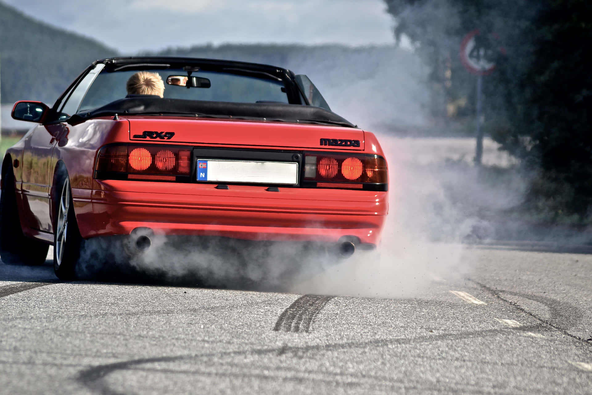 Showcasing The Classic Beauty Of The Iconic Mazda Rx7 Fc Background