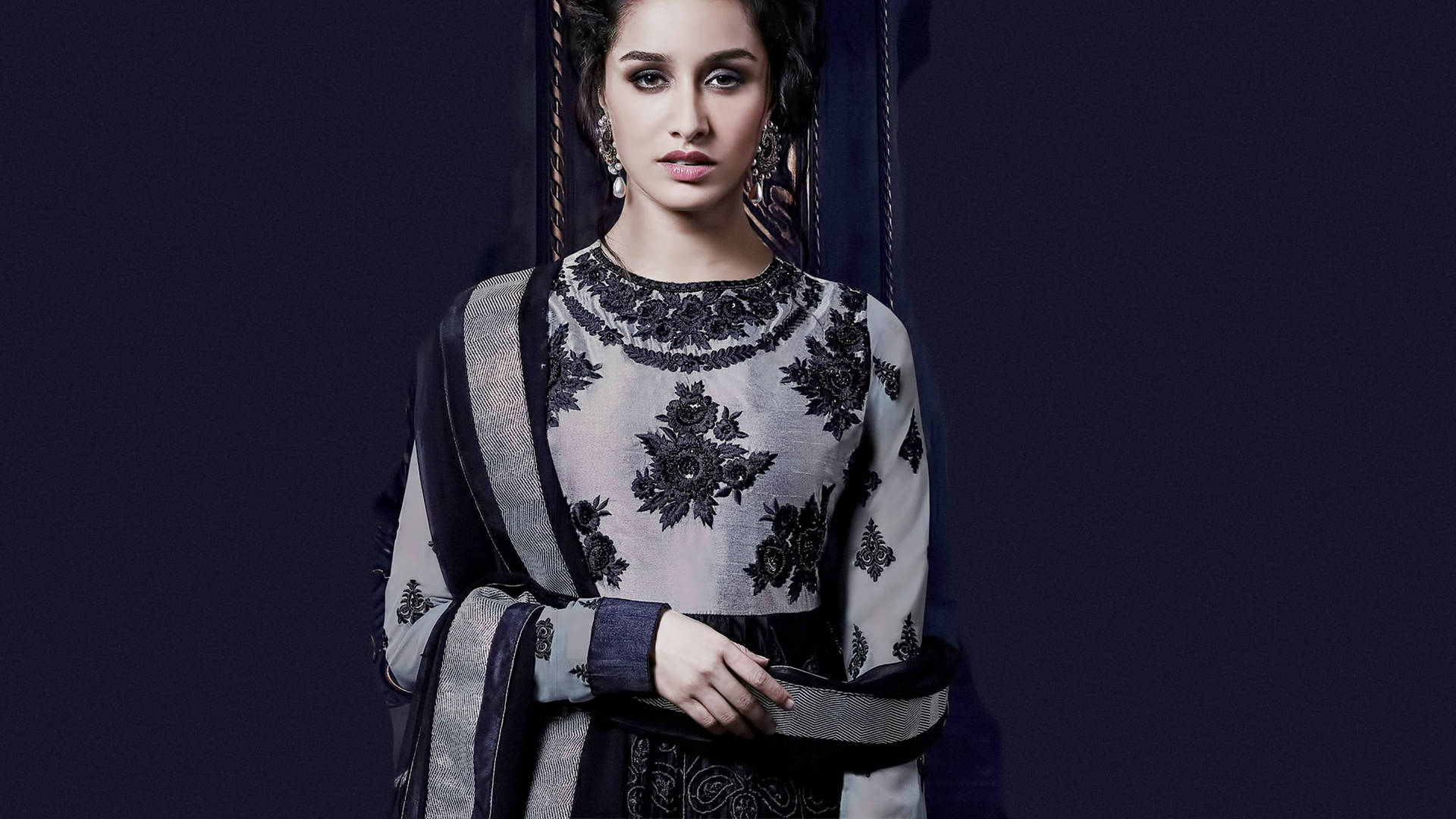 Shraddha Kapoor Anarkali Suit Background