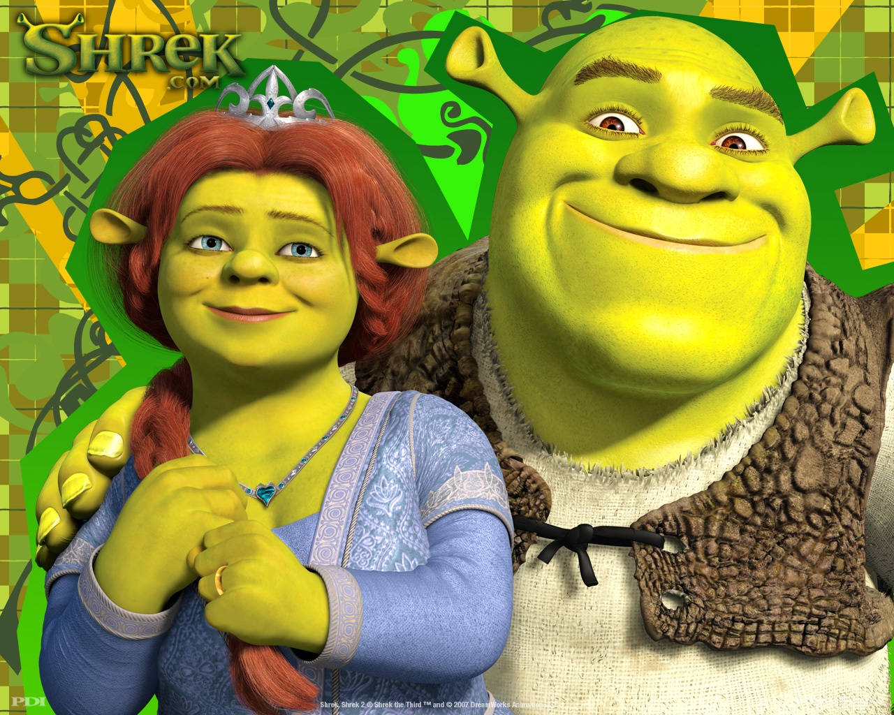 Shrek The Third With Fiona Smiling Background