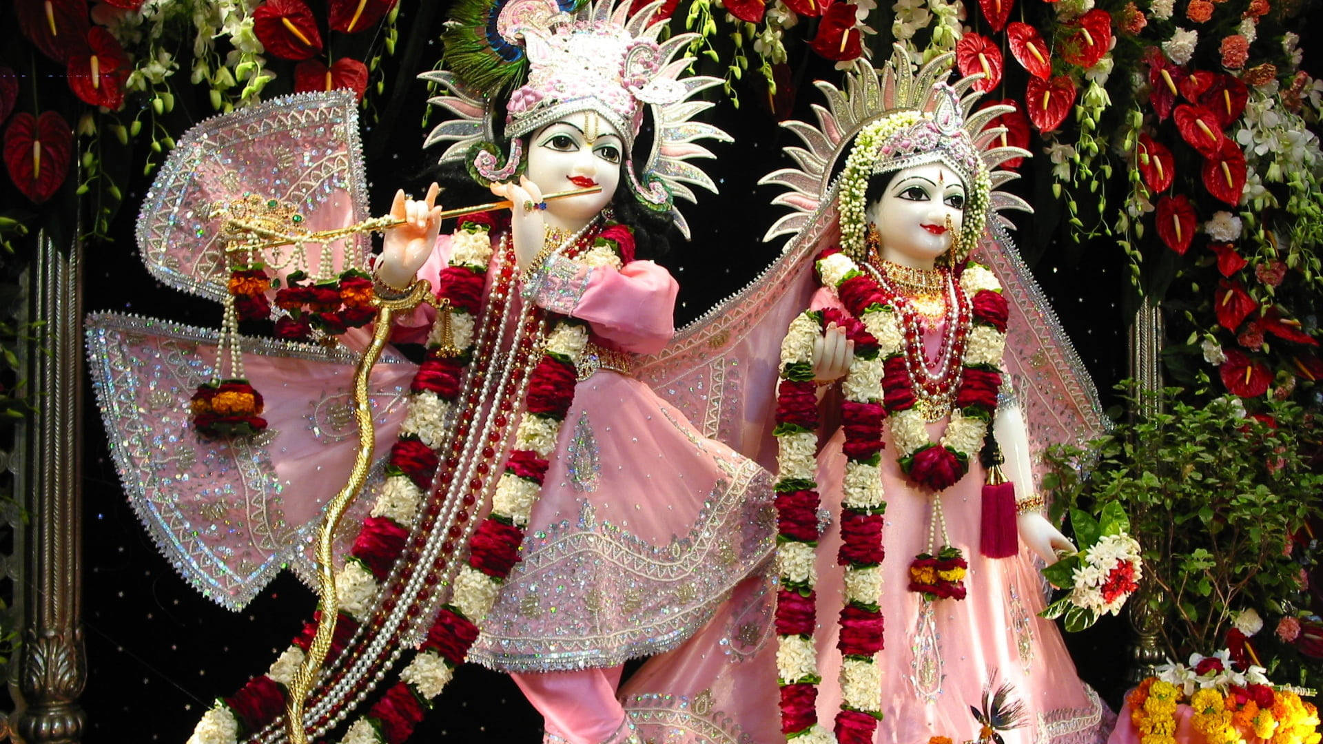 Shri Krishna And Radha Statues Background