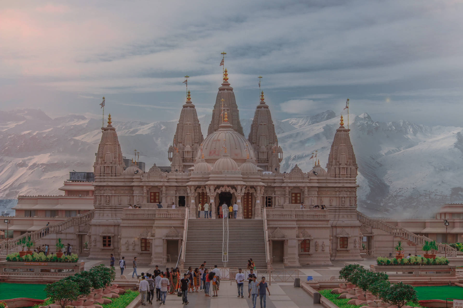 Shri Swaminarayan Temple Mumbai Background