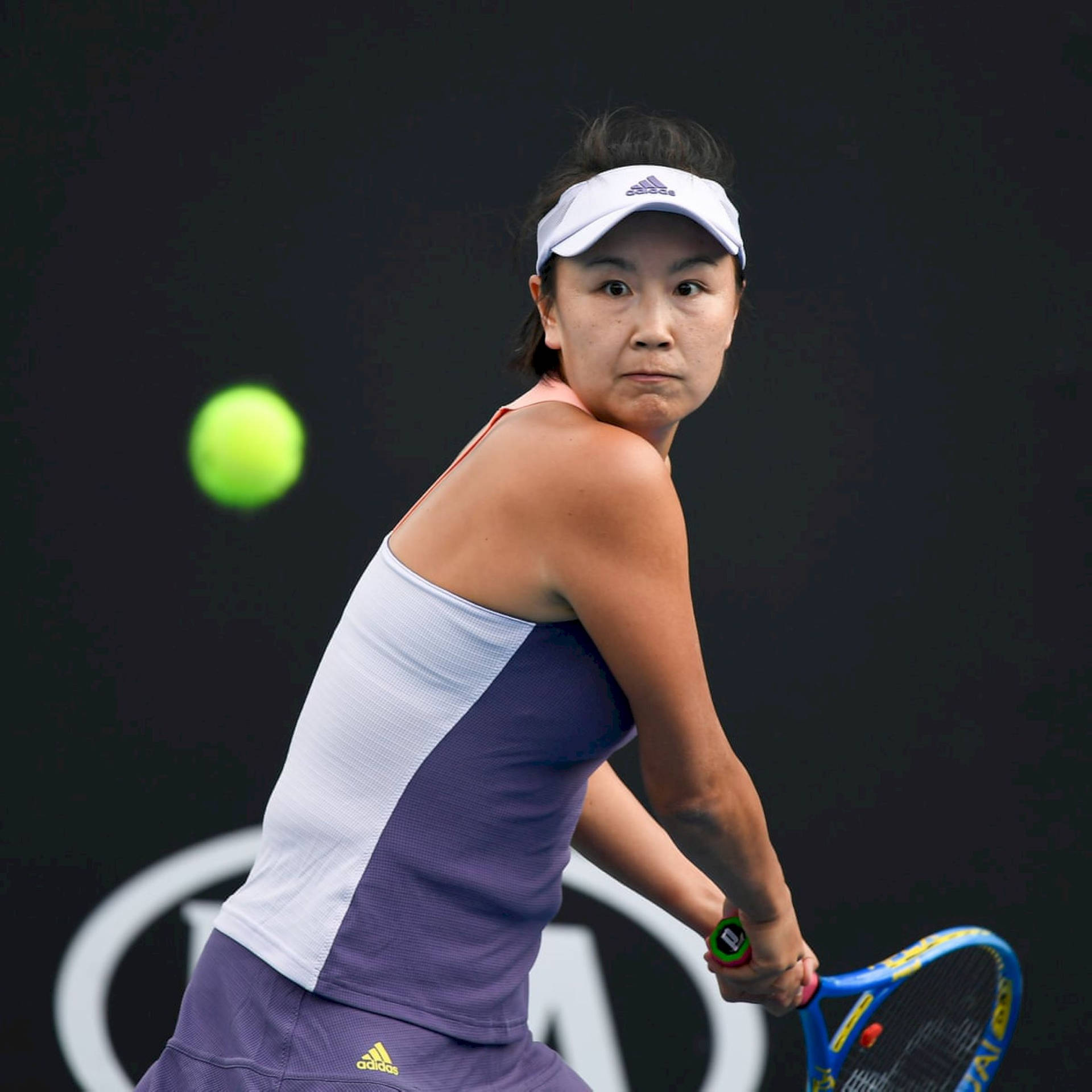 Shuai Peng To Hit Ball