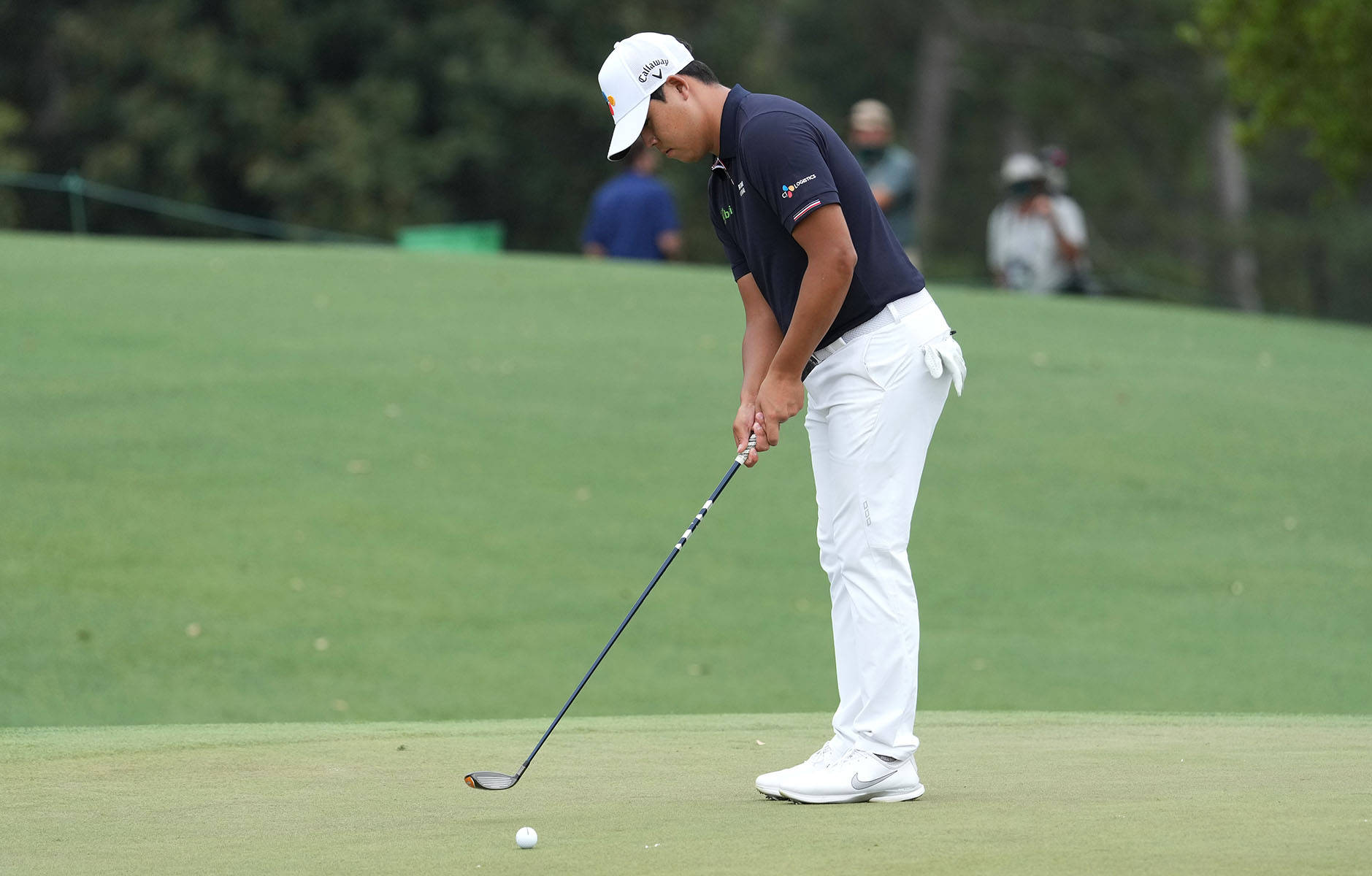 Si Woo Kim Playing Golf Course Background