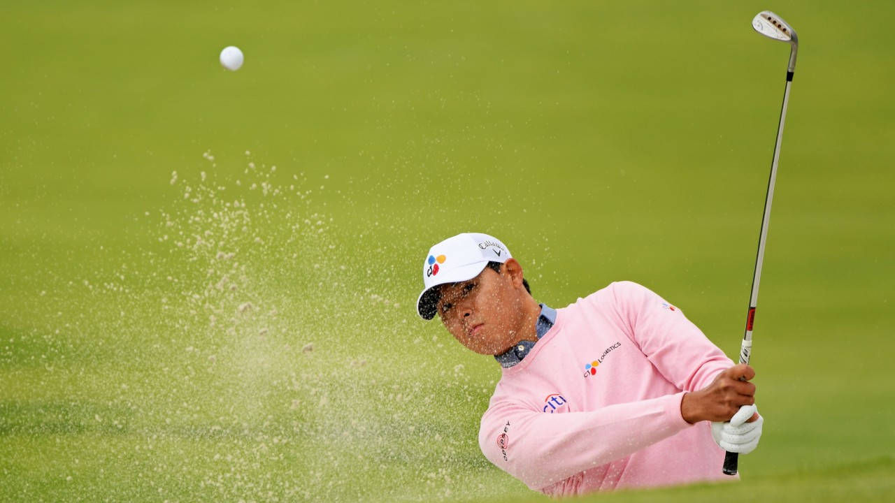 Si Woo Kim Water Shot Background