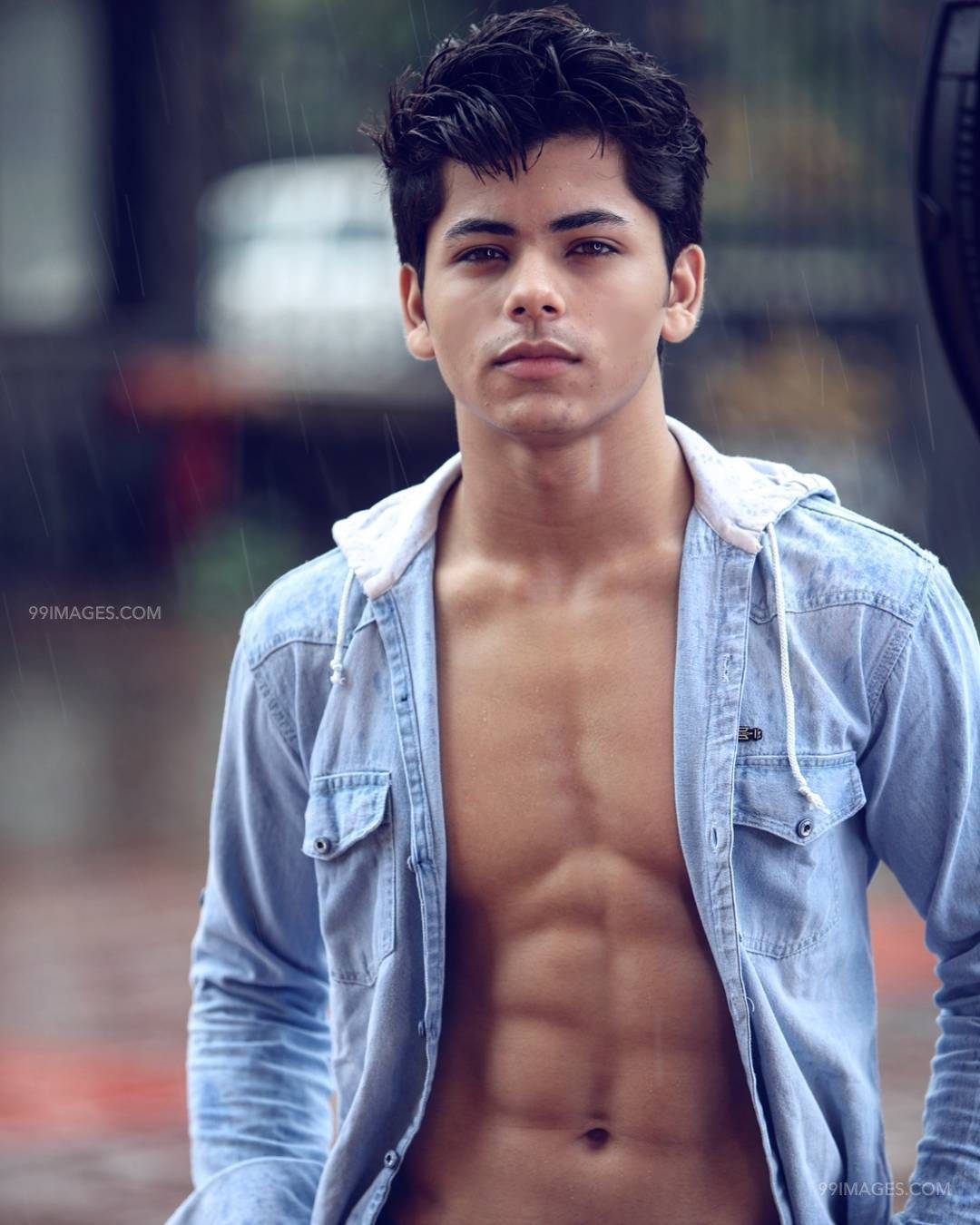 Siddharth Nigam Abs Background