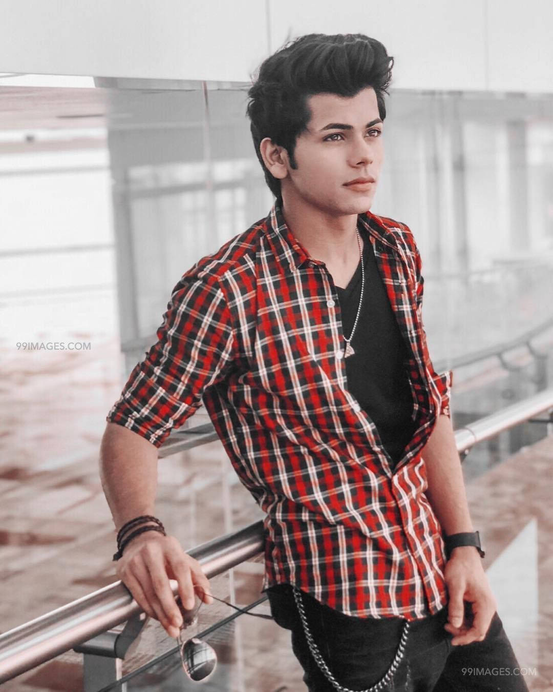 Siddharth Nigam Checkered Flannel