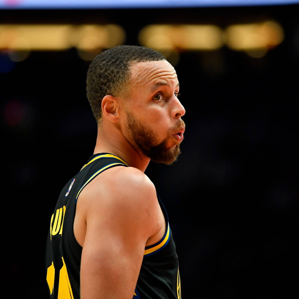Side Profile Steph Curry Whistling Background