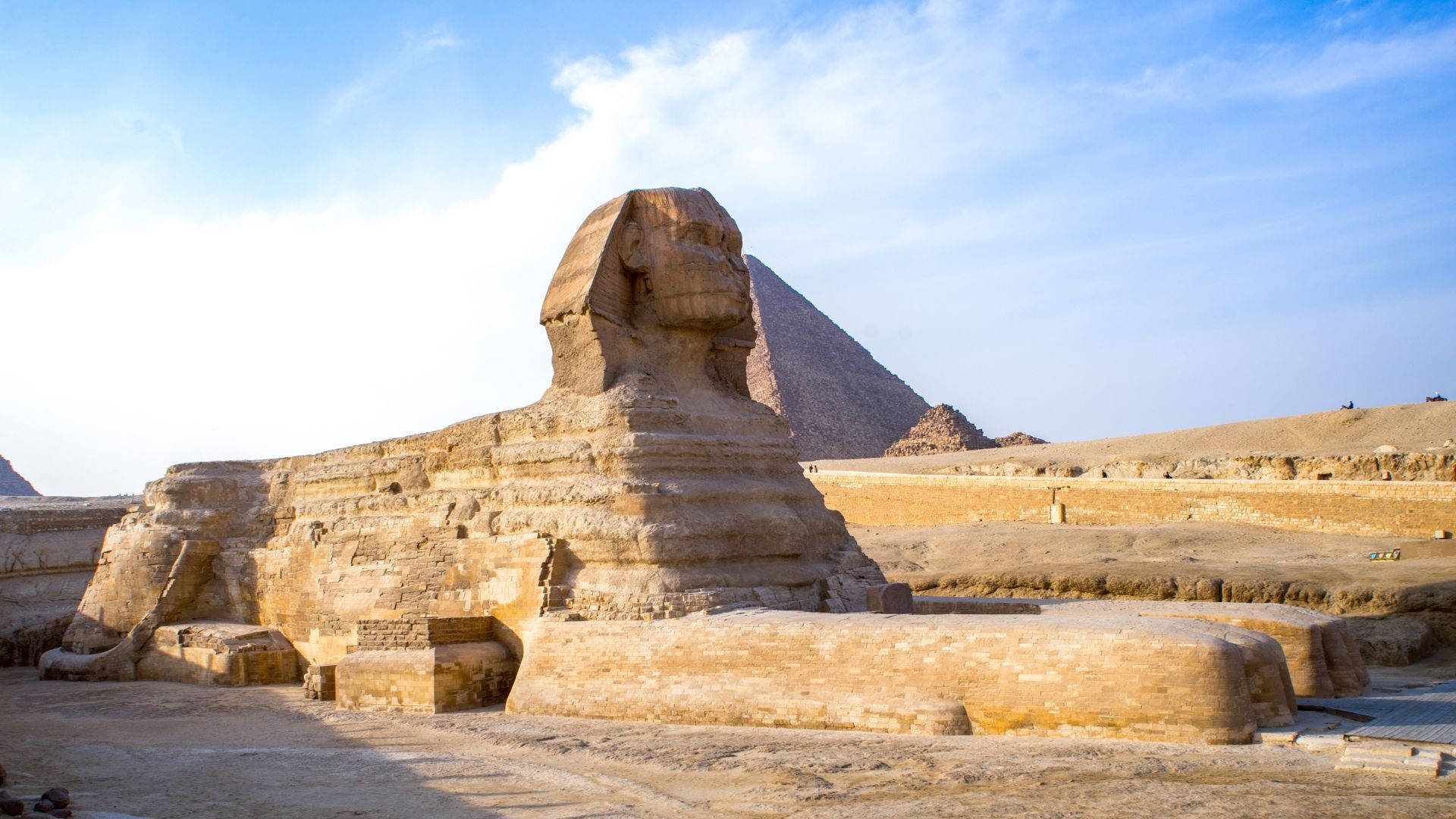 Side View Of Great Sphinx Background
