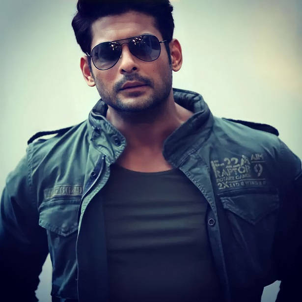 Sidharth Shukla Wearing Sunglasses