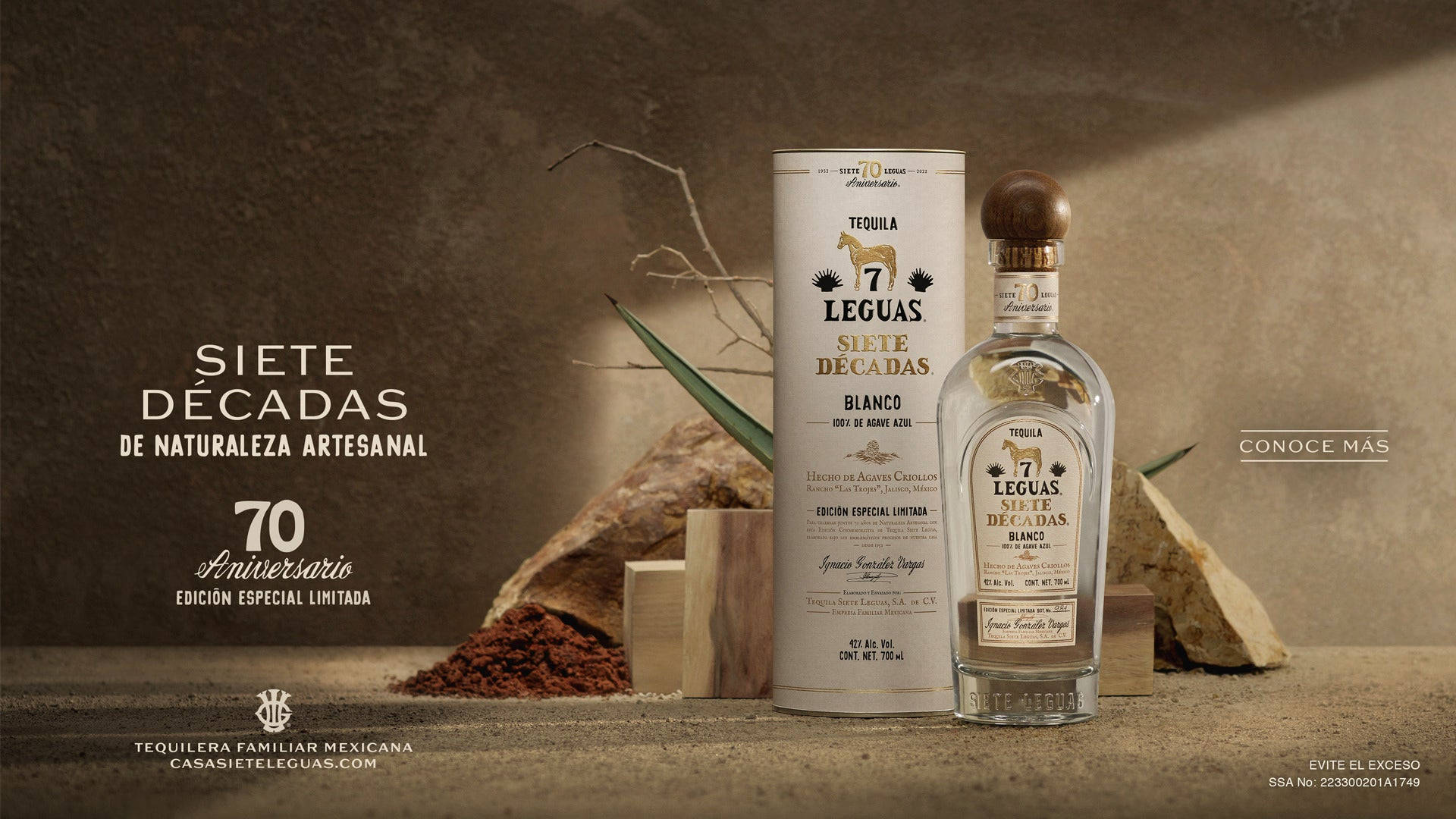 Sieste Leguas Decadas Tequila Blanco Background