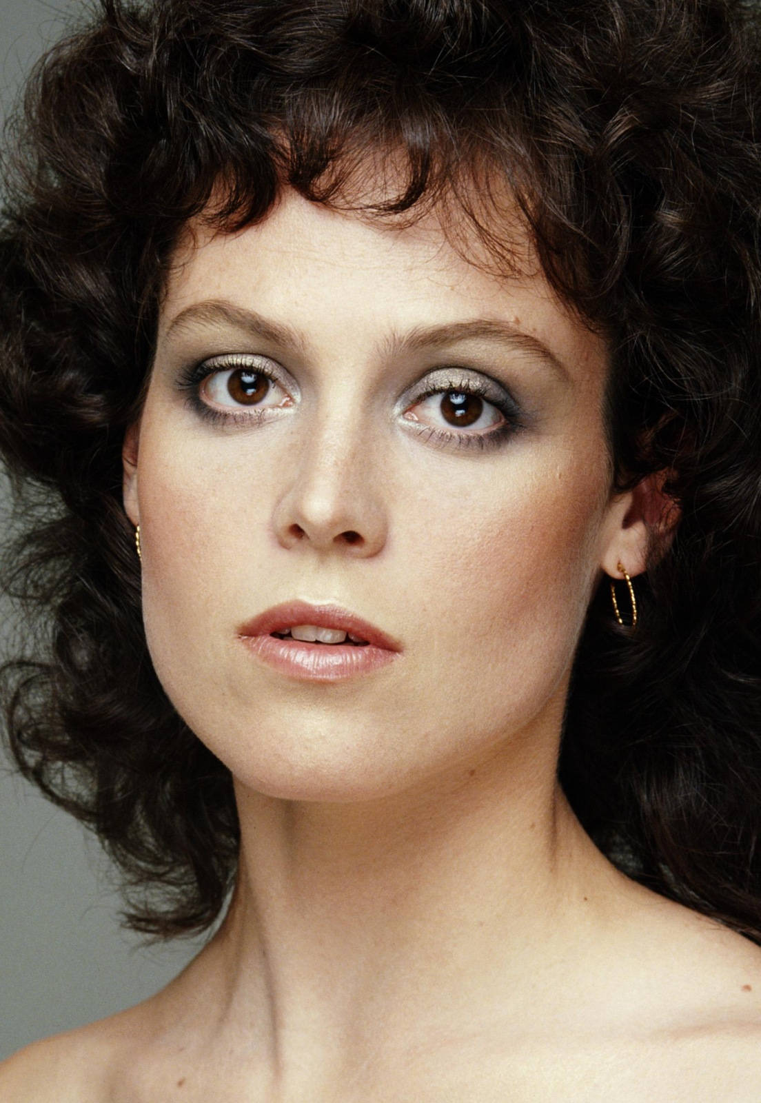 Sigourney Weaver 90s Makeup Background