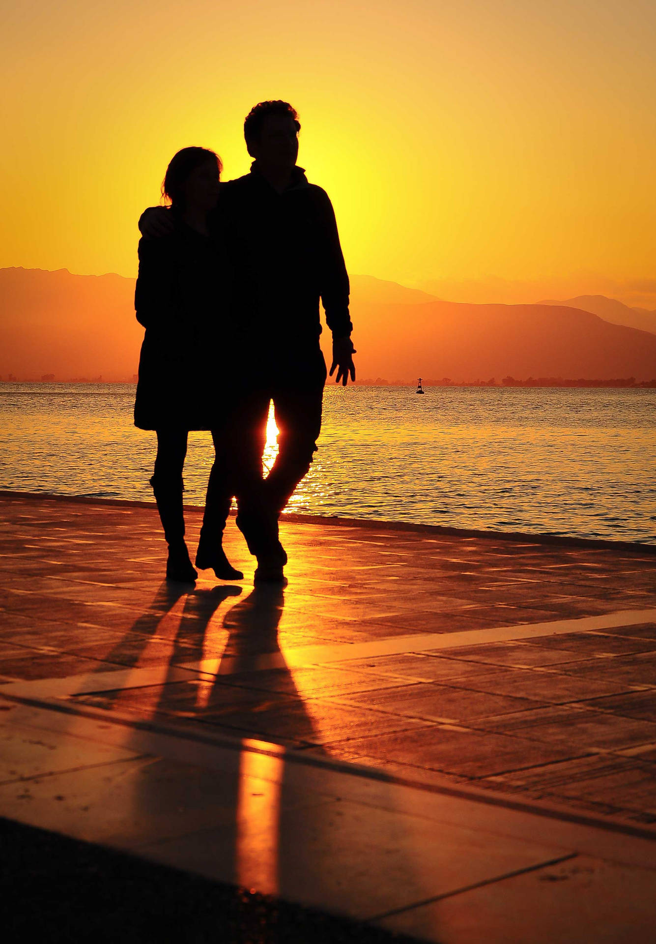 Silhouette Sunset Couple Background