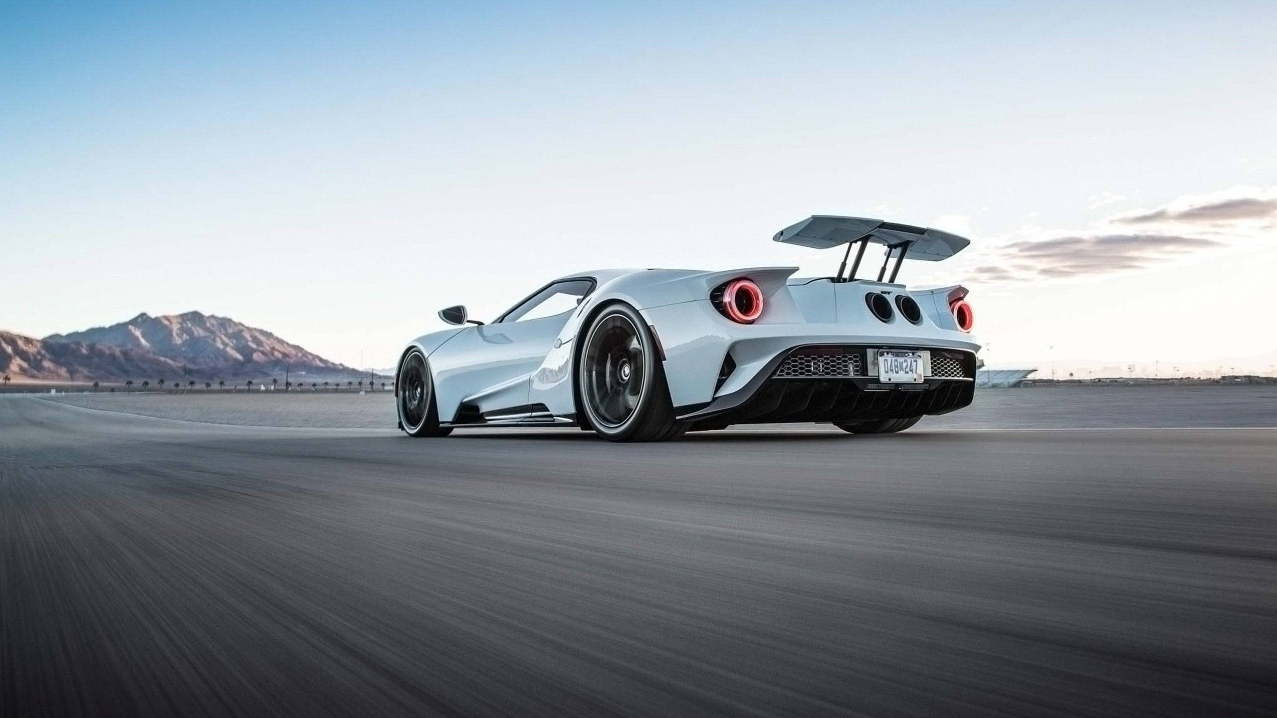 Silver 2017 Ford Gt Sports Car Background