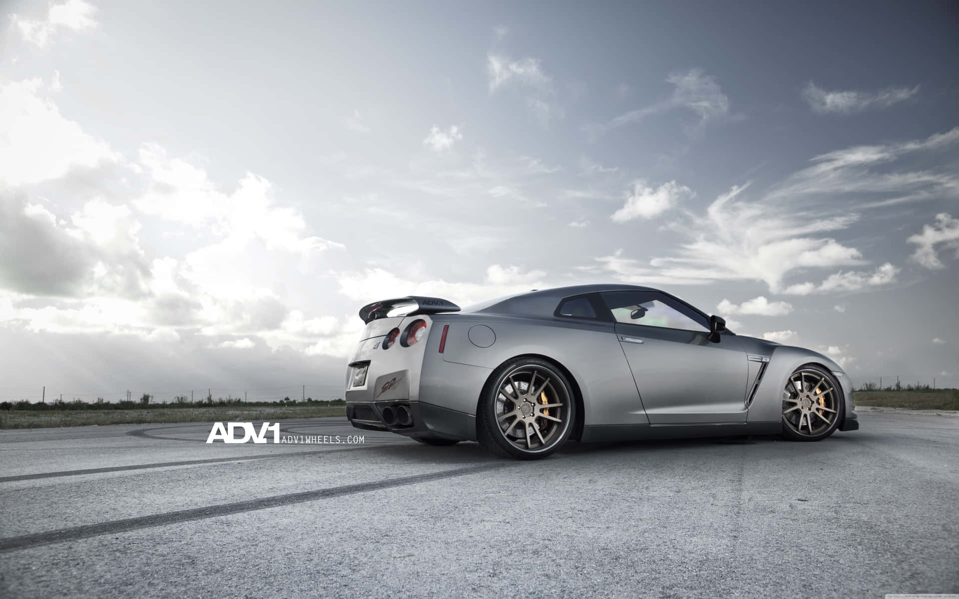 Silver Gt-r Desktop On Airplane Runway Background