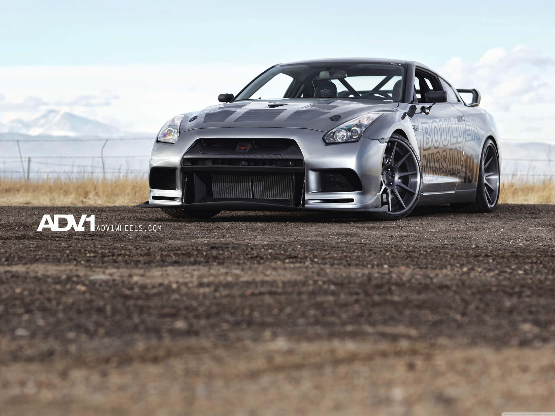 Silver Nissan Gt-r Desktop On Desert Background