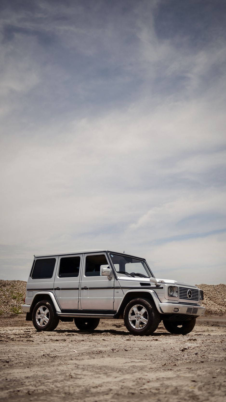 Silver Suv Mercedes Iphone X Background