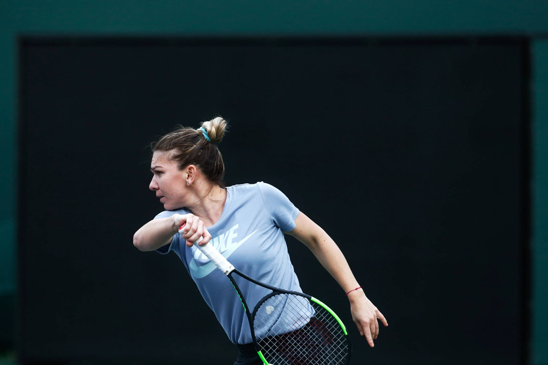 Simona Halep Side Angle Background