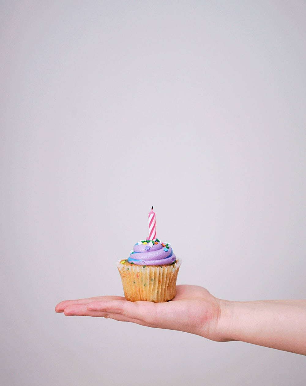 Simple Aesthetic Happy Birthday Cupcake