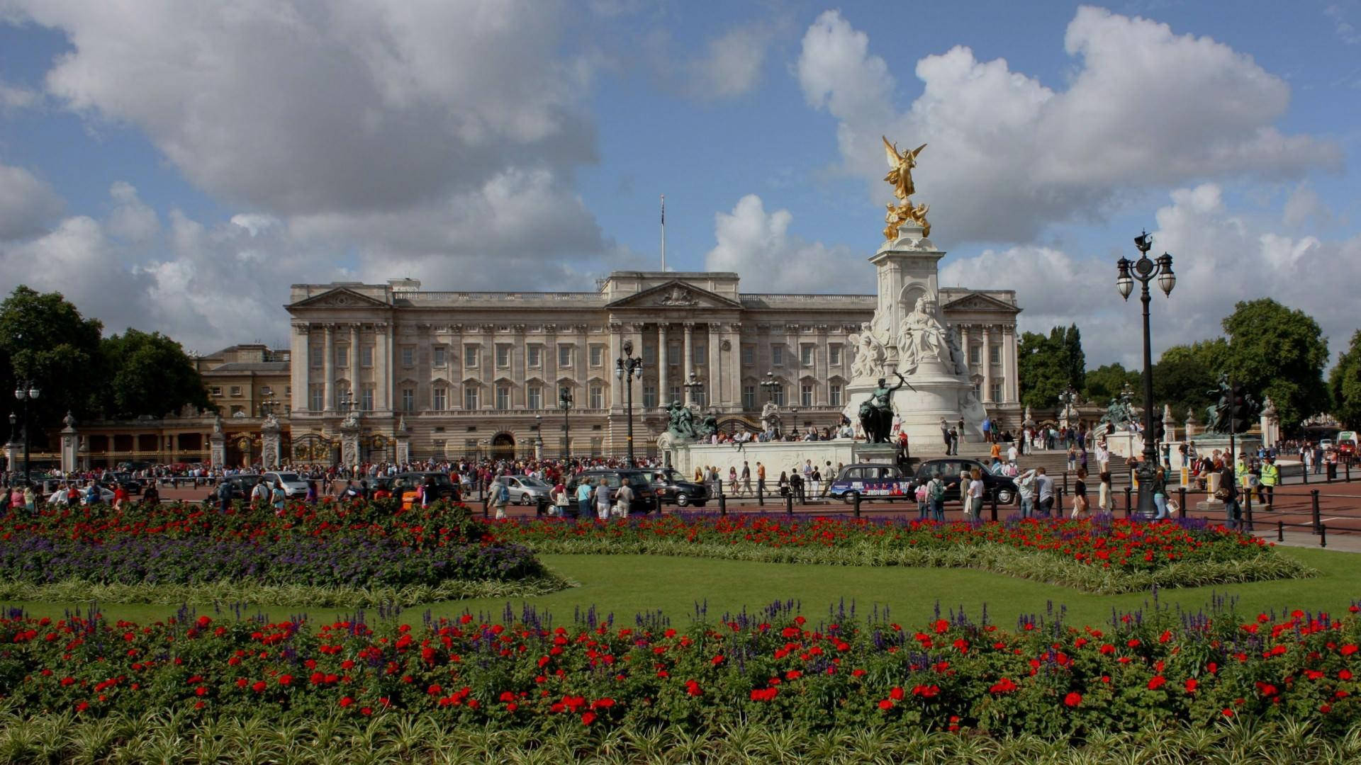 Simple Buckingham Palace Garden