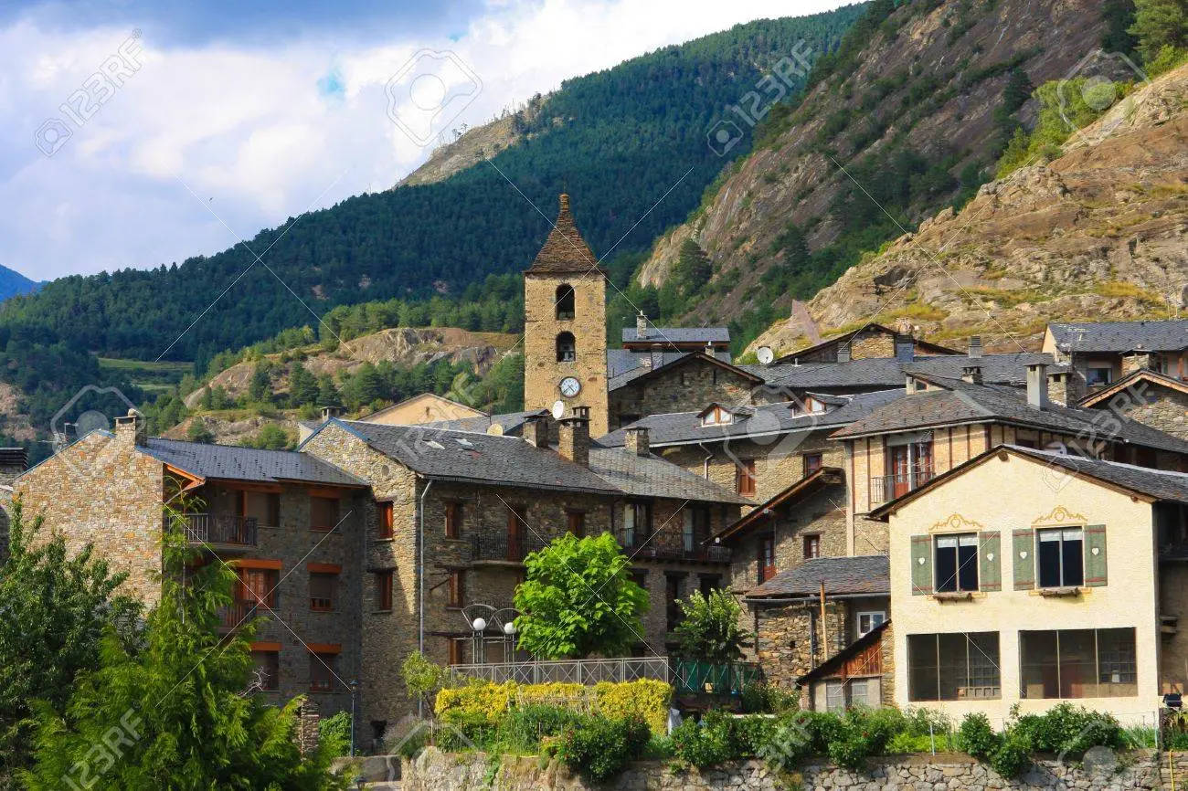 Simple City Andorra Mountain