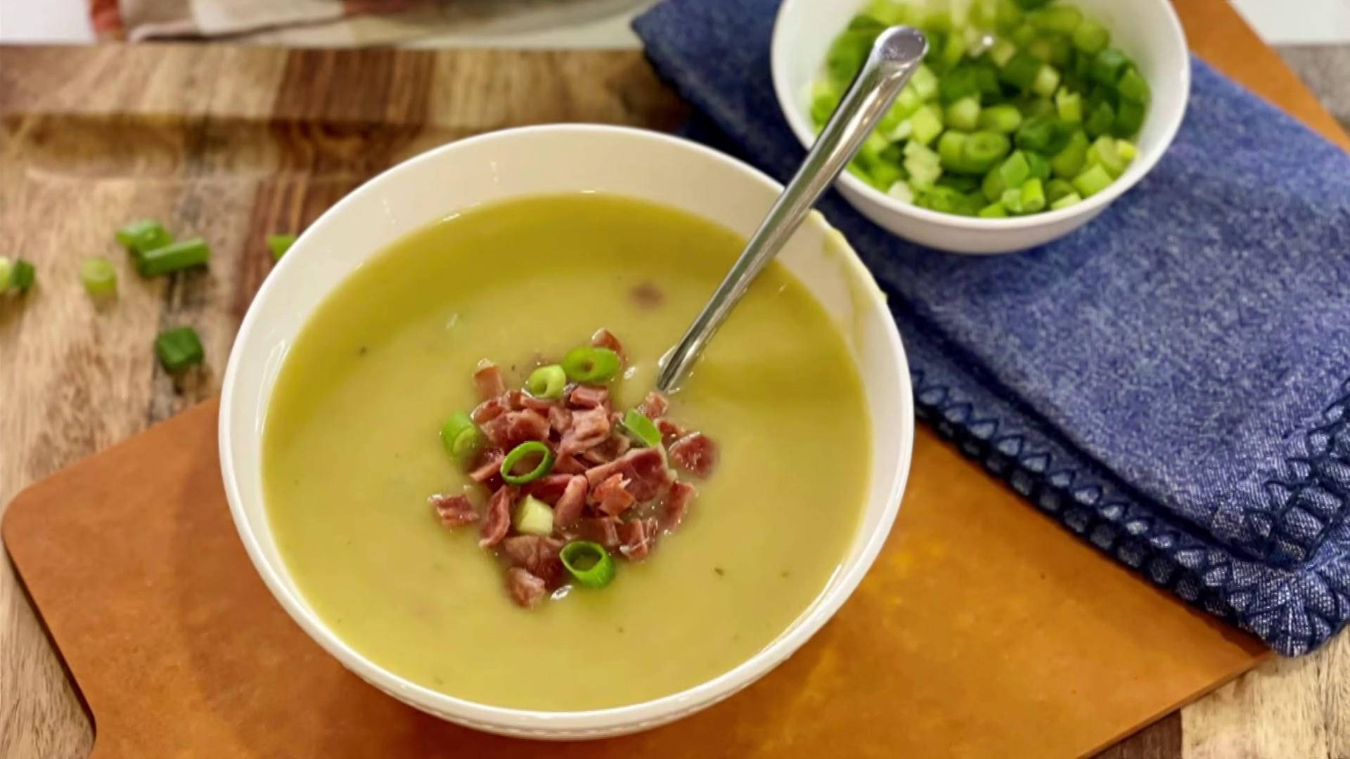 Simple Pea And Ham Soup Background