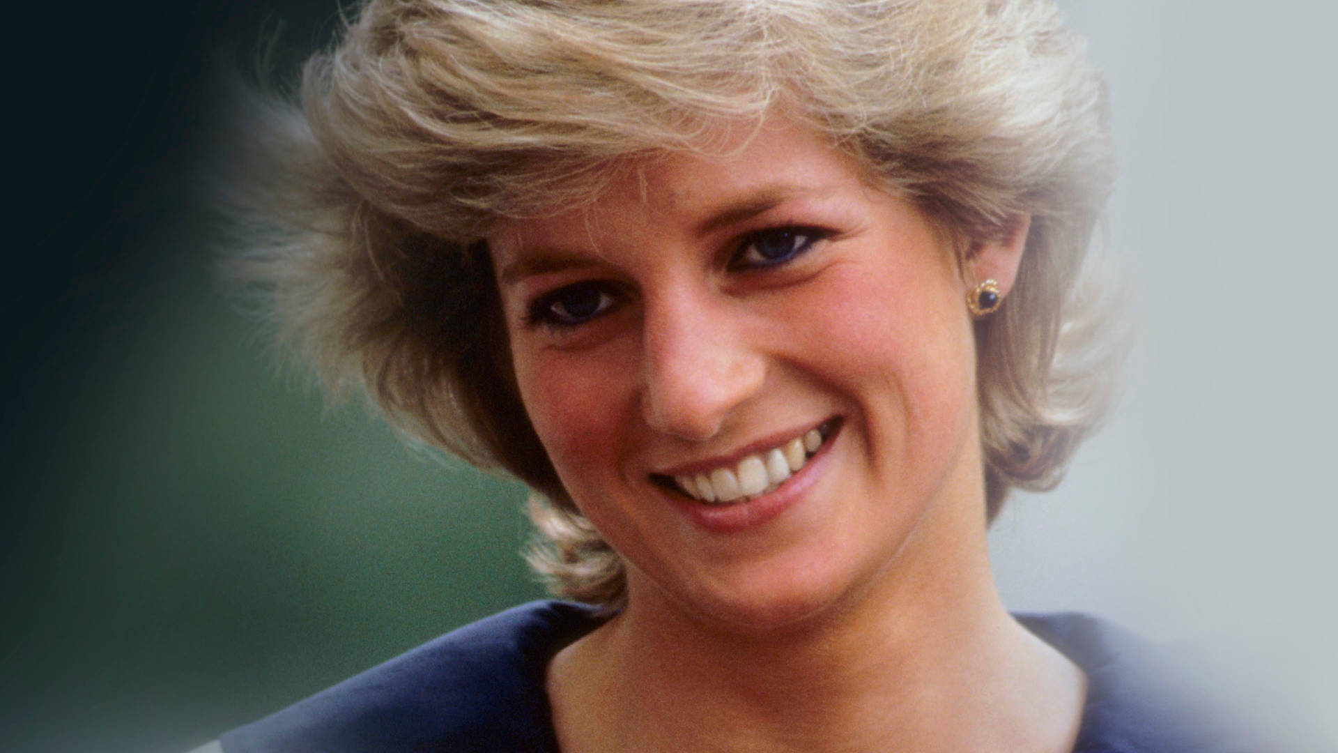 Simply Beautiful Princess Diana Background