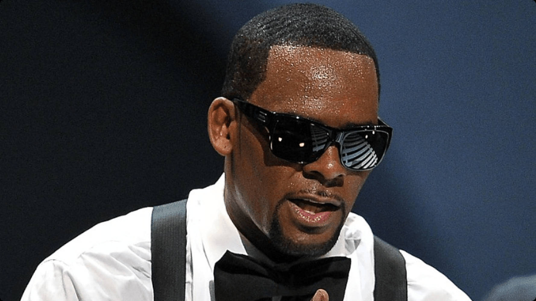 Singer R Kelly With Black Sunglasses Background